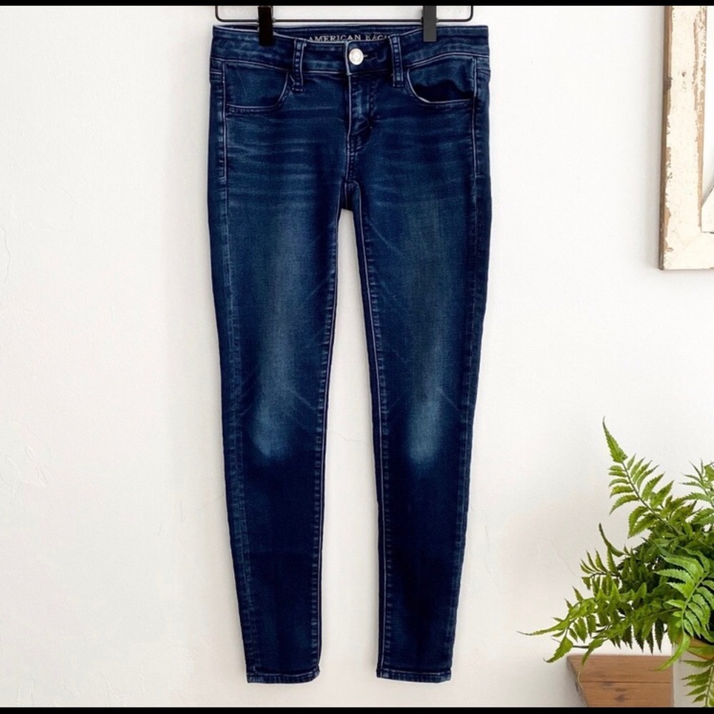 AEO Super Stretch Super Low Rise Jegging 2 Short